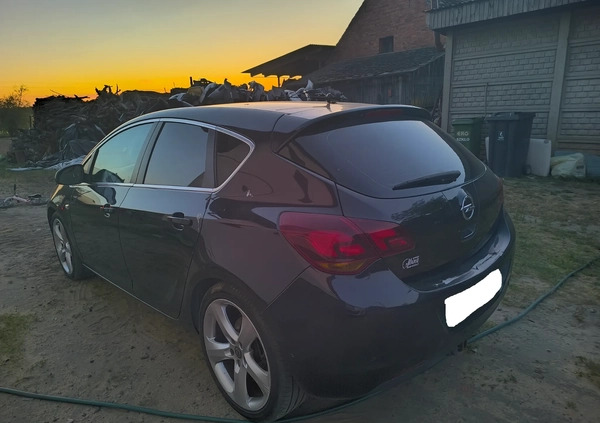 Opel Astra cena 9900 przebieg: 220000, rok produkcji 2010 z Sulmierzyce małe 92